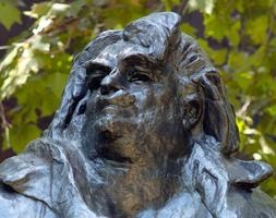[Auguste Rodin-Balzac[13].jpg]