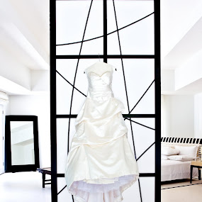 by Robert Evans - Wedding Details