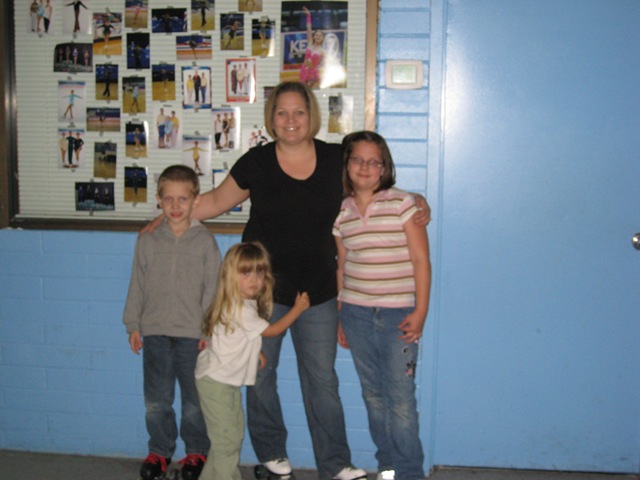 [School_Skating_Party[3].jpg]