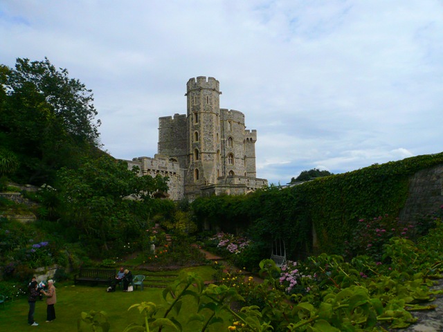 [P10702943.jpg]