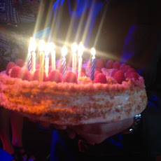 Smetannik (Russian cake with sour cream frosting)