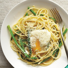 Linguine with Asparagus and Egg