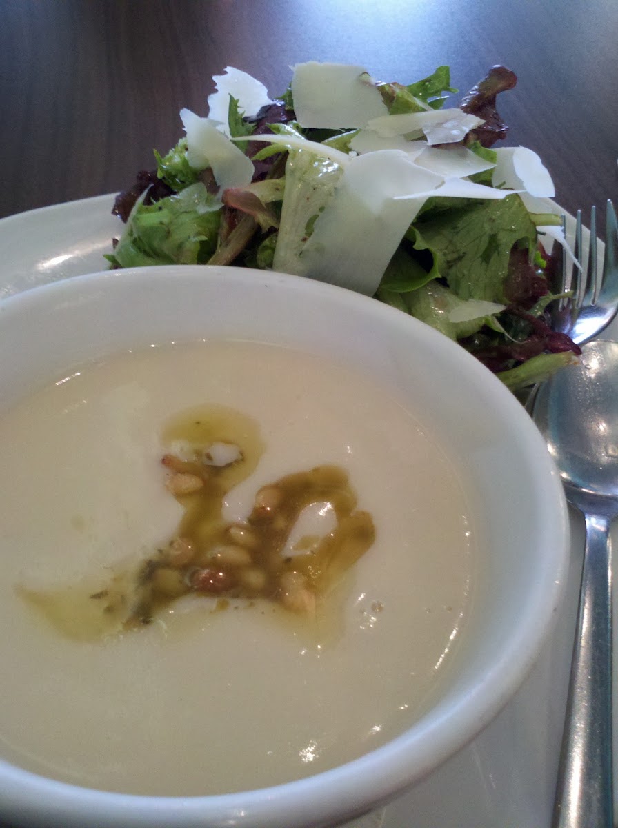 cauliflower soup w/ brown butter drizzle and a green salad. divino!