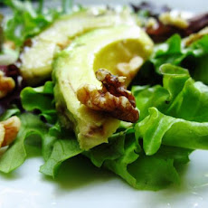 Avocado, Lettuce and Walnut Salad With Honey Dressing