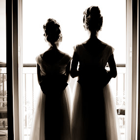 by Simon Charlton - Wedding Getting Ready ( bridesmaids, dubai photographer, dubai wedding, simon charlton photography )