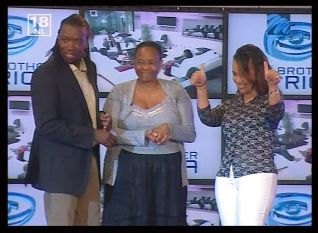 [KB and TK's Mom[16].jpg]