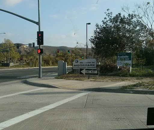 Moorpark Welcome Sign