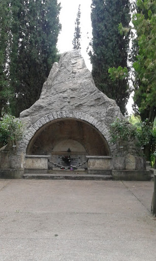 Fanna, Monumento Ai Caduti
