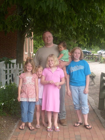 [pageant and kathie 087[2].jpg]