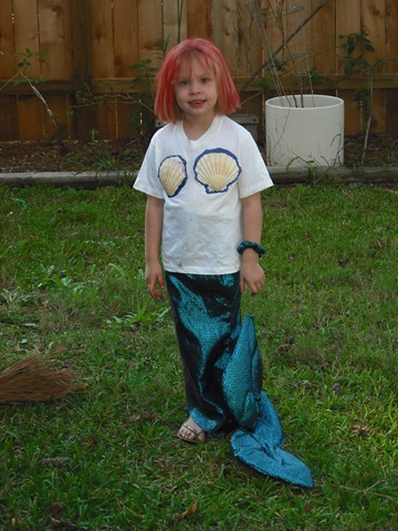 [halloween party 008[4].jpg]