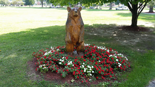 Williamstown Wooden Bear
