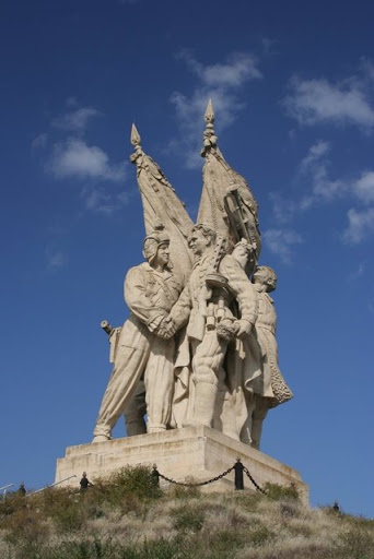 Памятник Соединению Фронтов