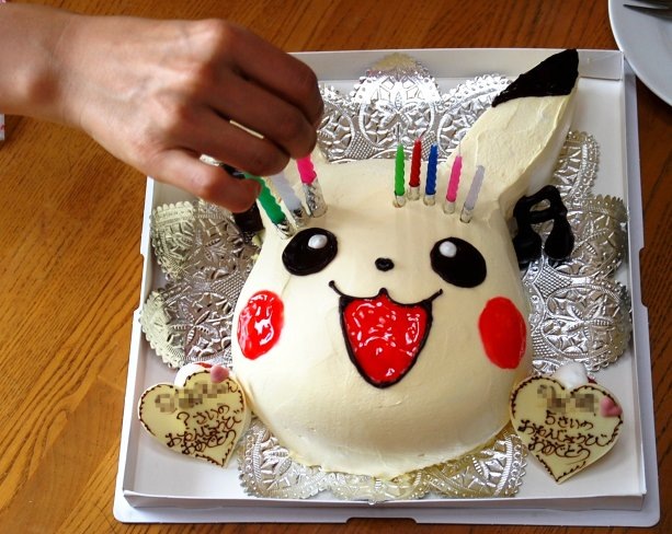 [cake_japan_pikachu[2].jpg]