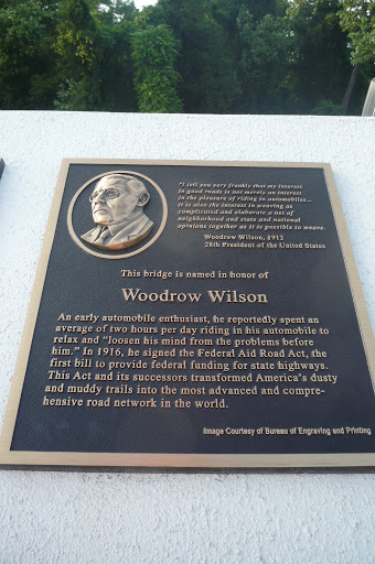 Woodrow Wilson Memorial Bridge