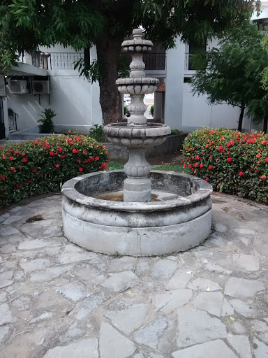 Fuente en Plaza Galeria 