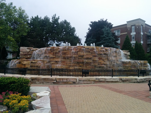 Niles War Memorial Fountain