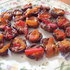Stuffed Mushrooms With Roasted Red Peppers and Manchego Cheese