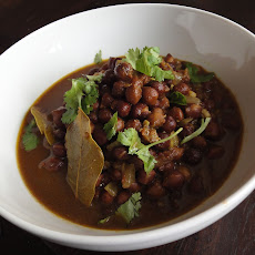 Black chickpea stew