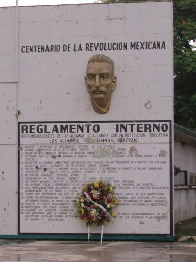 Busto a José María Pino Suárez