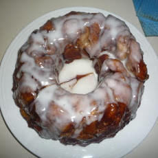 Cinnamon Roll Monkey Bread