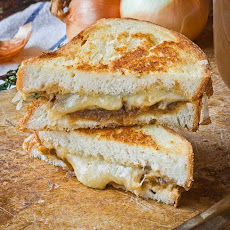 French Onion Soup Grilled Cheese