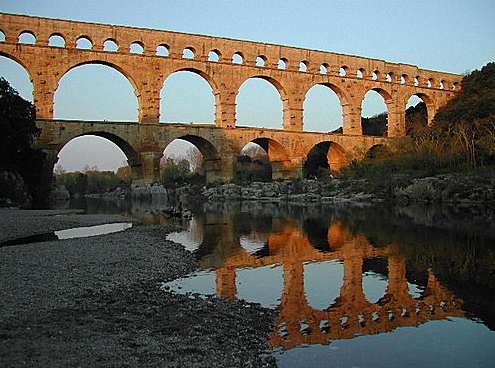[pont-du-gard[7].jpg]