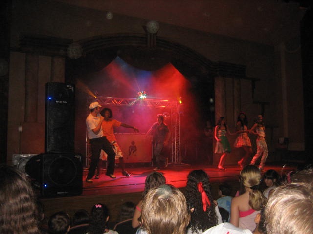 [dia das crianças cic 2008 064[2].jpg]