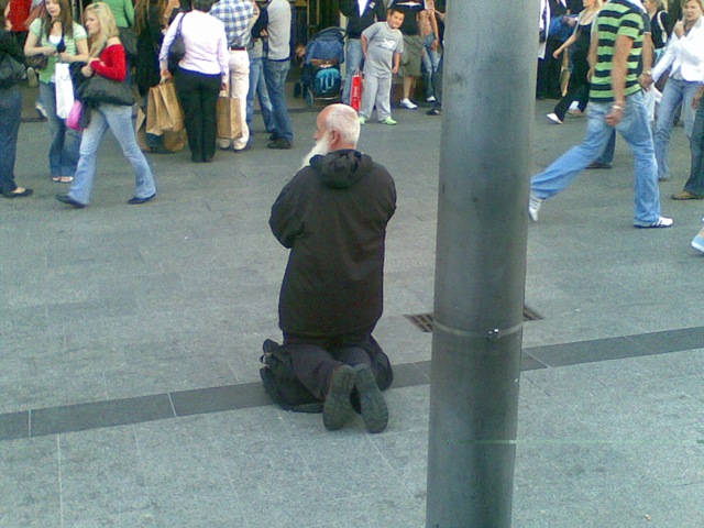 [homeless1[2].jpg]