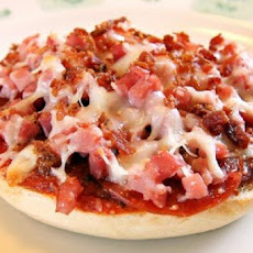 Supreme Bagel Pizzas
