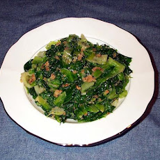 Escarole With Garlic and Bread Crumbs