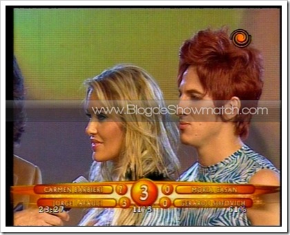 Kenita Larraín bailando el Pop Latino
