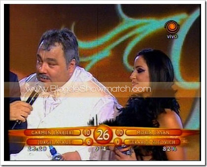 Daniel Santillán bailando en el Caño