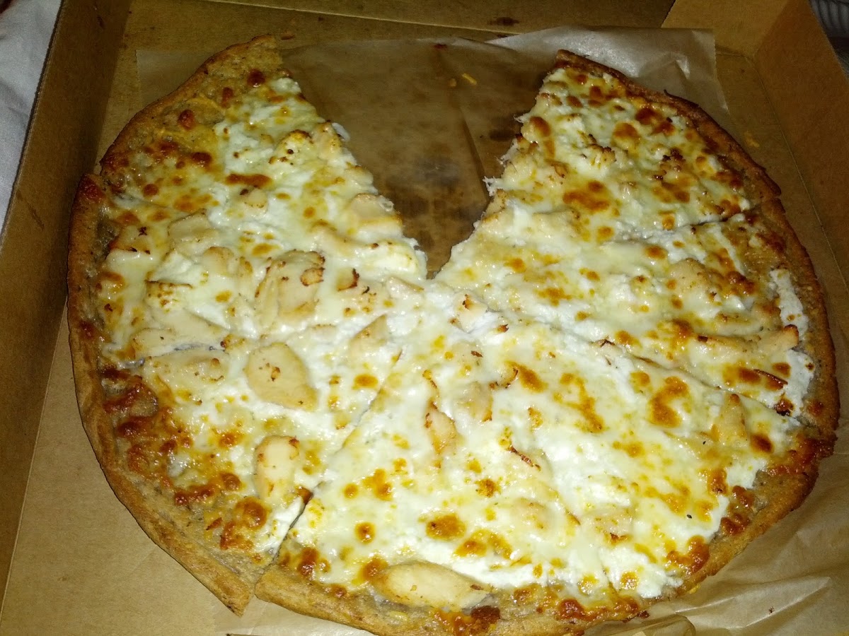 White pizza with Chicken added