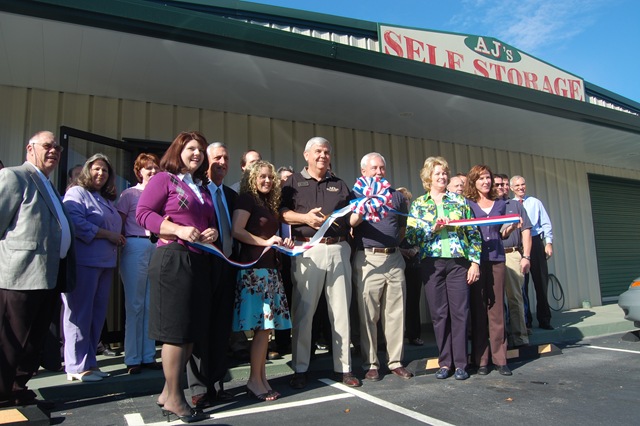 [ribbon cutting[3].jpg]