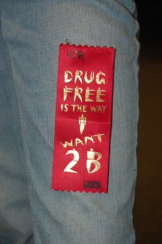 [red ribbon week[3].jpg]