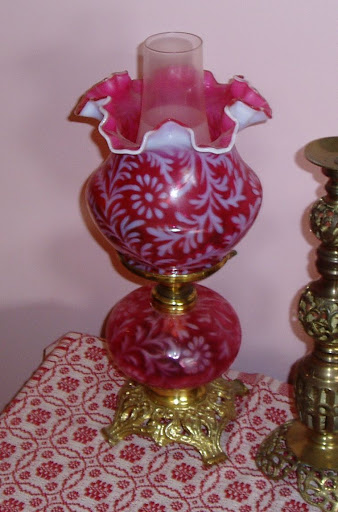 Cranbery Table Lamp