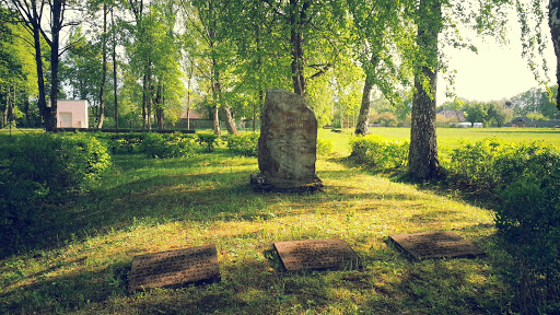 Kurmenes Graveyard