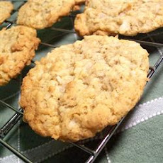 Chewy Crispy Coconut Cookies