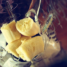 Banana Almond Crush Smoothie Recipe