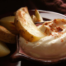 Potato Wedges With Roasted Garlic Dip
