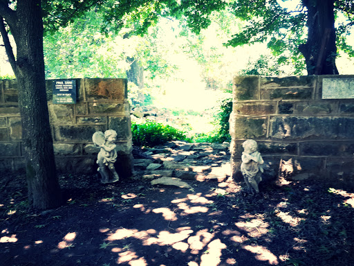 Van Reenen Cemetery Gates