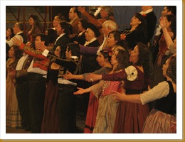 CORO TEATRO MUNICIPAL DE SANTIAGO Y CORO DELA UNIVERSIDAD ARTURO PRAT DE I (89)