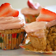 Delicious Strawberry Cupcakes and Strawberry Frosting