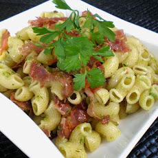 Pasta With Crispy Prosciutto and Arugula Pesto