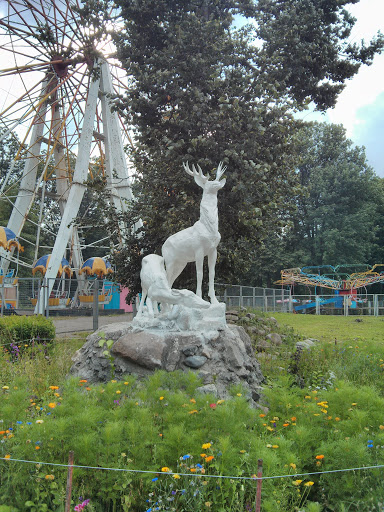 Памятник Оленю