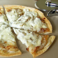 Caramelized Onion Cheese Pizza