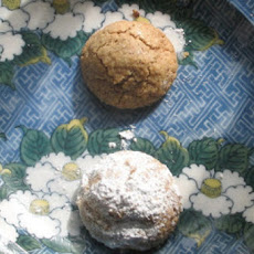 Melt In Your Mouth Maple Pecan Polvorones