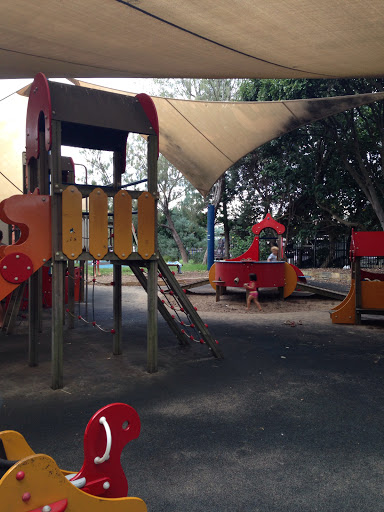 Lyne Park Playground 