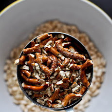Peanut Butter Pretzel Granola Bars