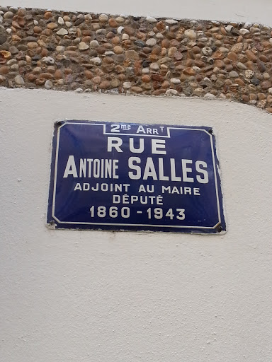 A la mémoire de Antoine Salles
